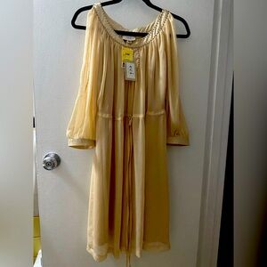ECI New York tan dress size 4 - Brand new